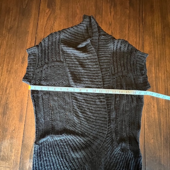 Pink Rose Black Knit Open Cardigan, Lightweight, Short Sleeve, Size Large - Picture 3 of 7